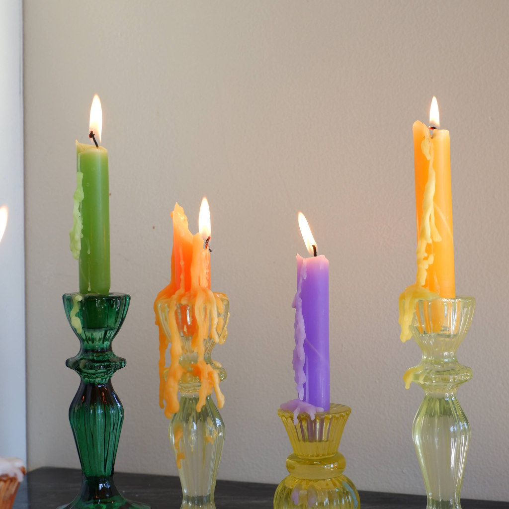 Candlestock Hippie Drippy Drip Candles – Confezione da 66 candele coniche gocciolanti – Candela di fusione bottiglia di vino (6 di ogni colore Candlestock Hippie Drippy Drip Candles – Confezione da 66 candele coniche gocciolanti – Candela di fusione bottiglia di vino (6 di ogni colore
